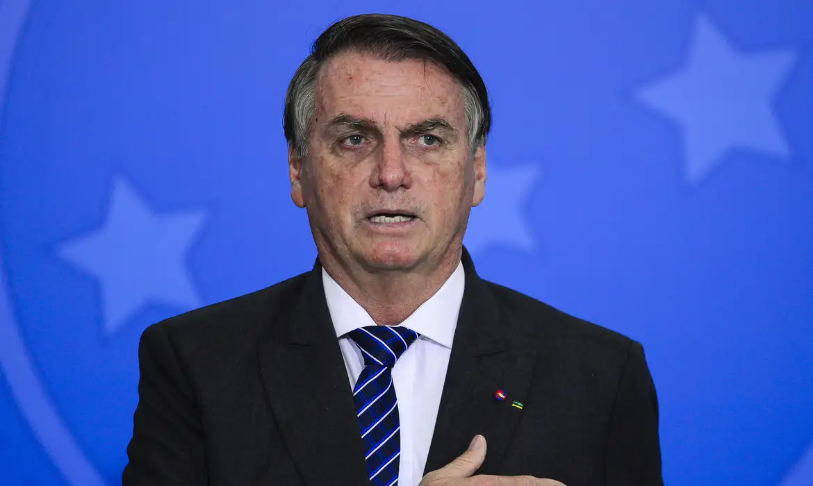 Intenções golpistas de Bolsonaro mostram que fascismo não se combate com democracia